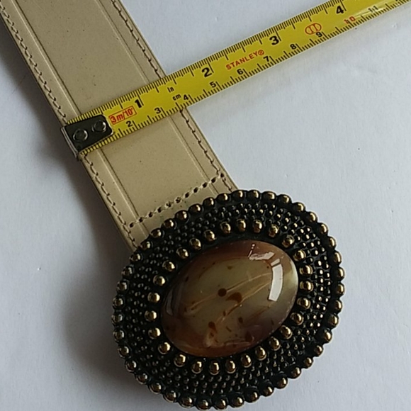 Ivory leather belt - Picture 9 of 11